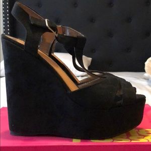 New in box. Charlotte Russe wedges